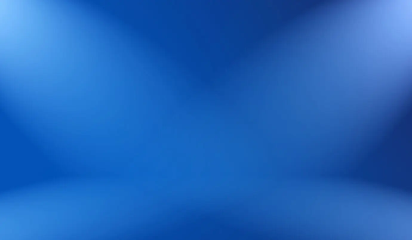 Abstrakter, luxuriöser blauer Verlaufshintergrund. Sanftes Dunkelblau mit schwarzer Vignette, Studio-Banner.